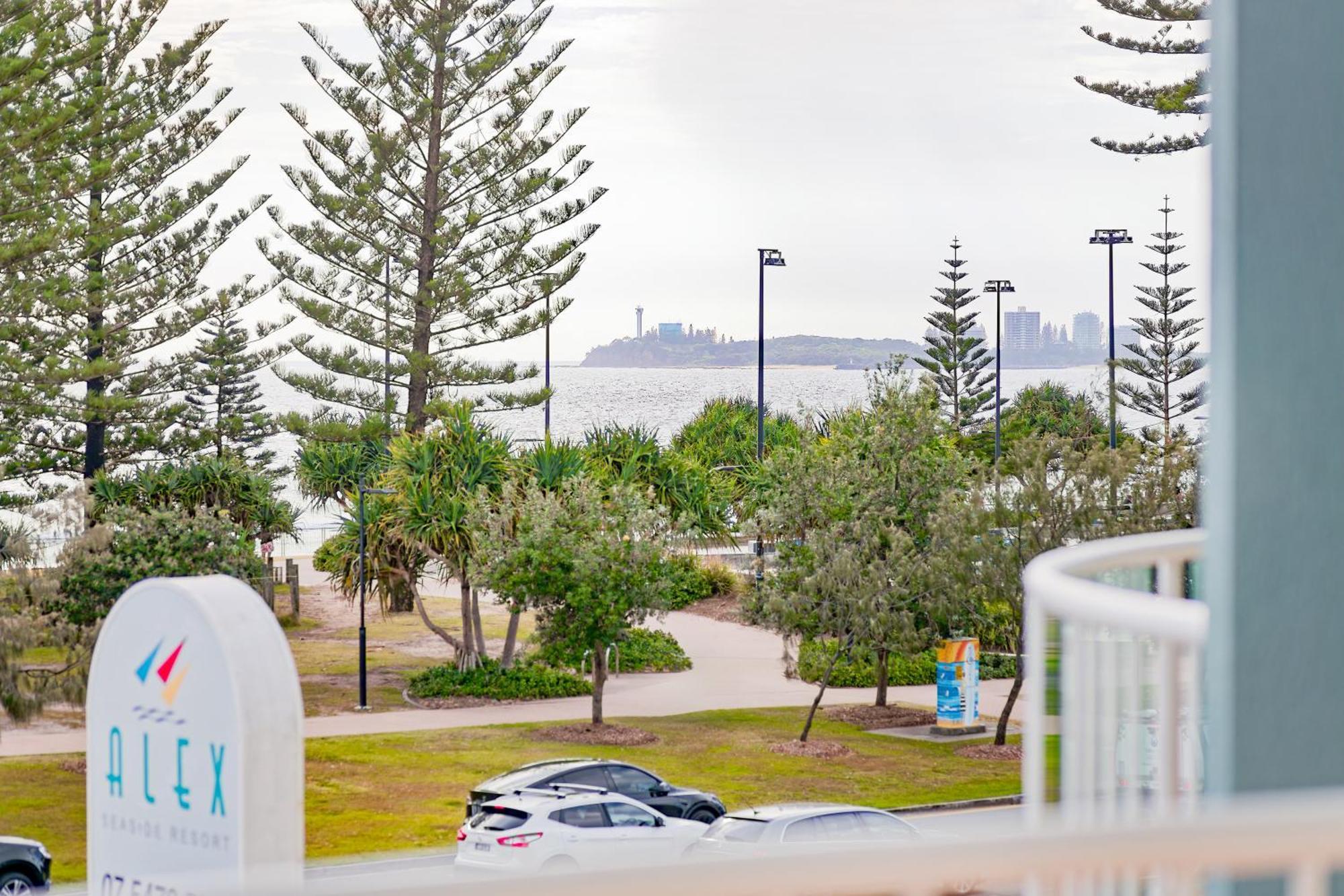 Resort Alex Seaside 4*
